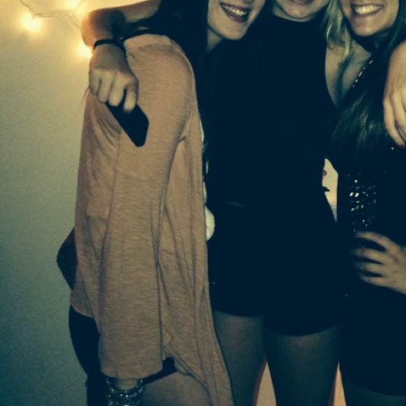 Dusty Pale Pink Shaw - Picture 6 of 8